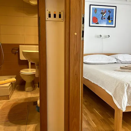 Guest house Fjaka 3*