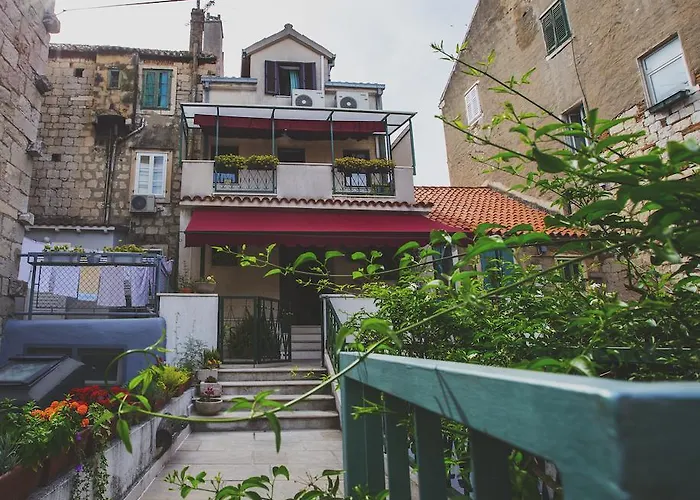 Fjaka Guest house Split