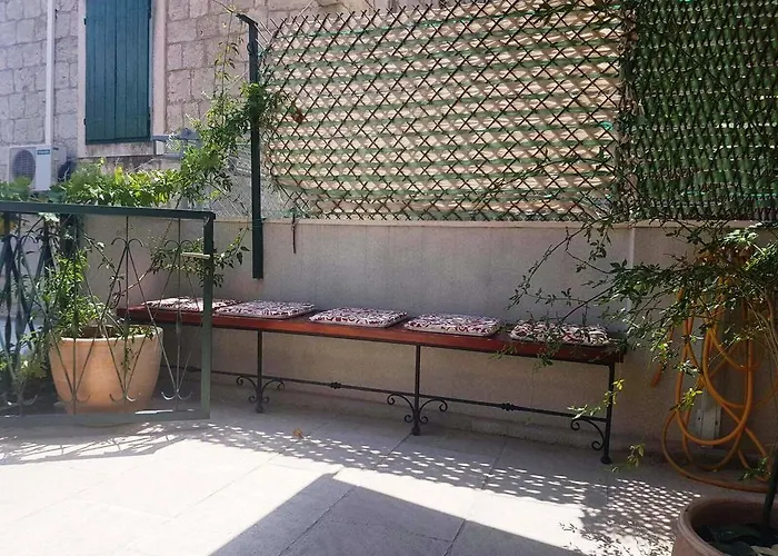 Guest house Fjaka Split